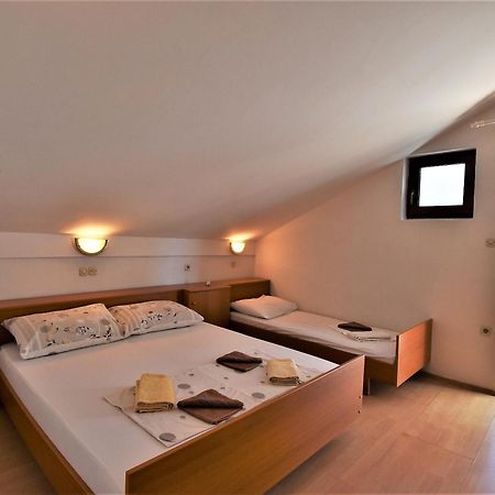 Apartament Banjol Екстер'єр фото
