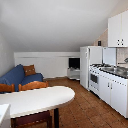 Apartament Banjol Екстер'єр фото
