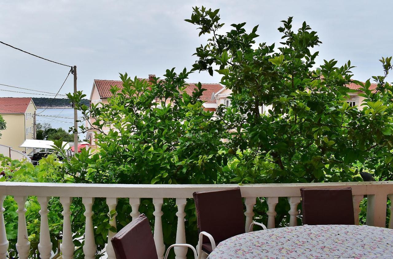 Apartament Banjol Екстер'єр фото