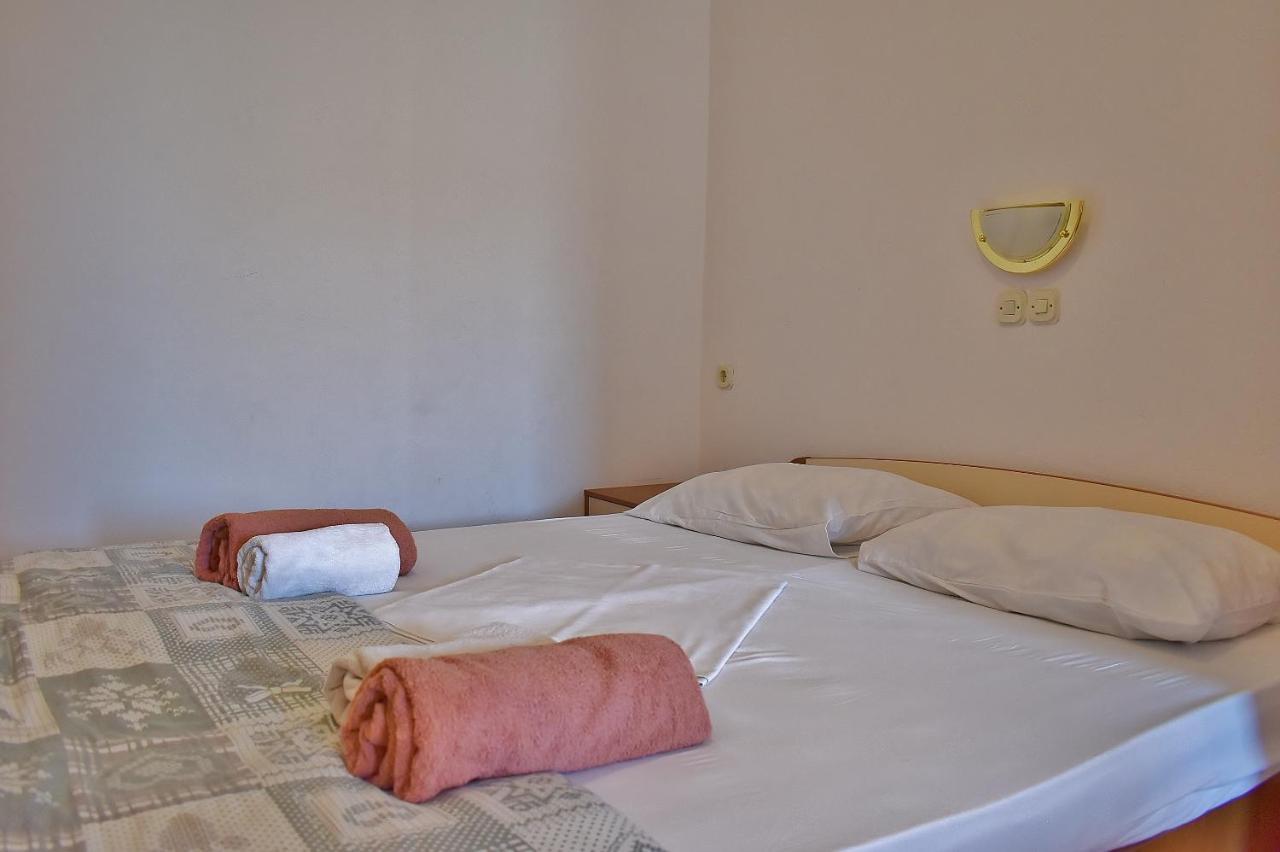 Apartament Banjol Екстер'єр фото