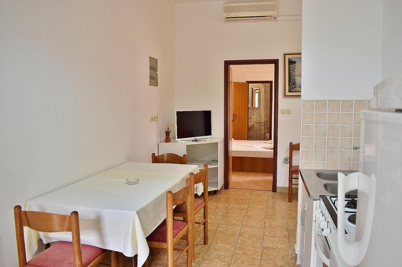 Apartament Banjol Екстер'єр фото