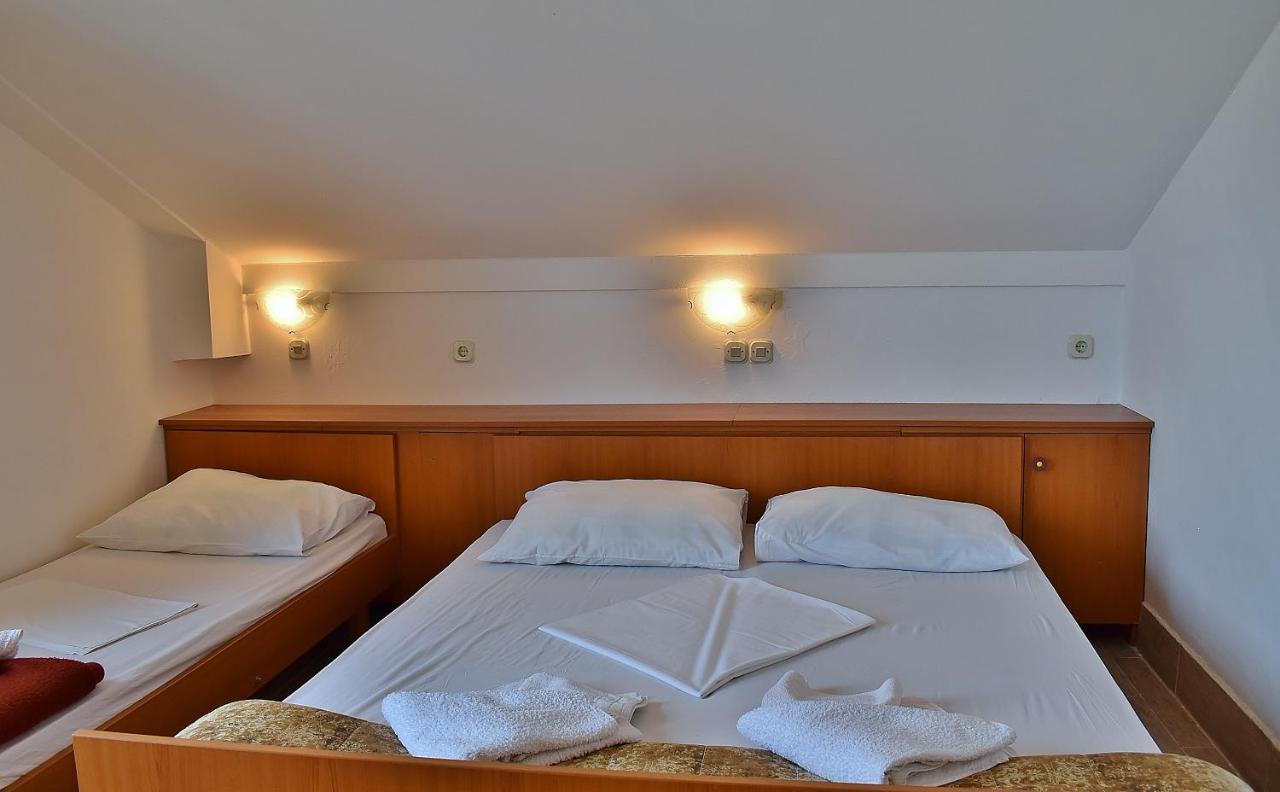 Apartament Banjol Екстер'єр фото