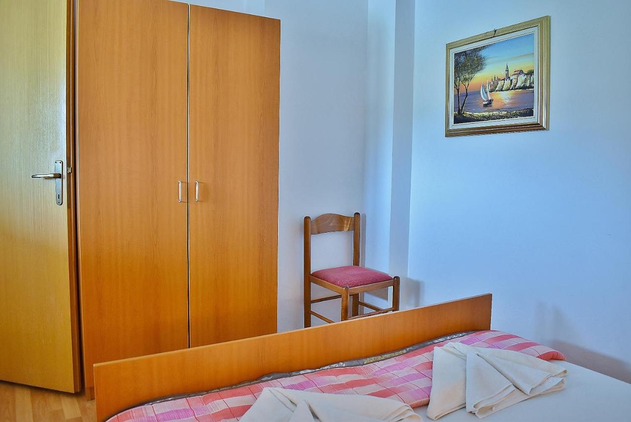 Apartament Banjol Екстер'єр фото