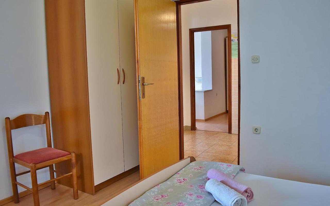 Apartament Banjol Екстер'єр фото