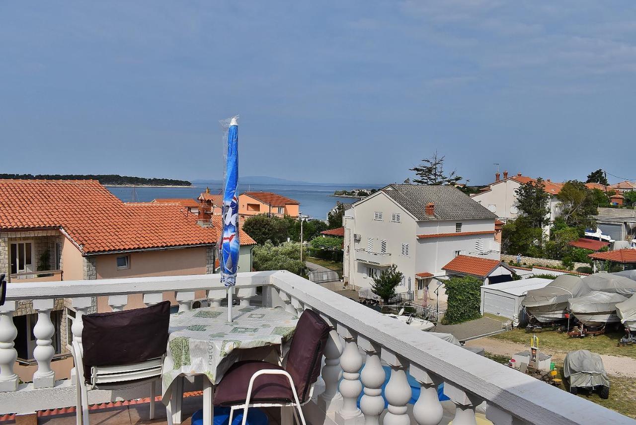 Apartament Banjol Екстер'єр фото