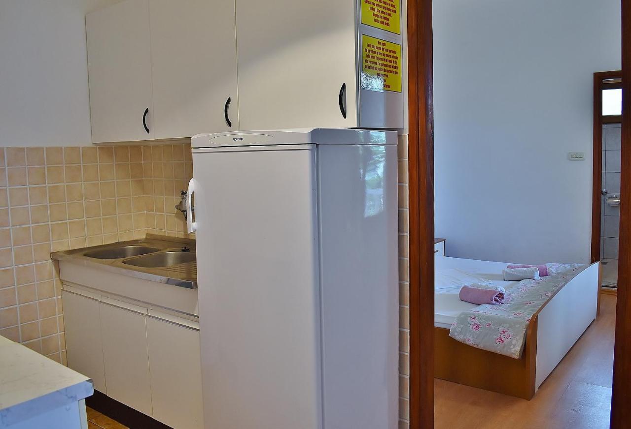 Apartament Banjol Екстер'єр фото